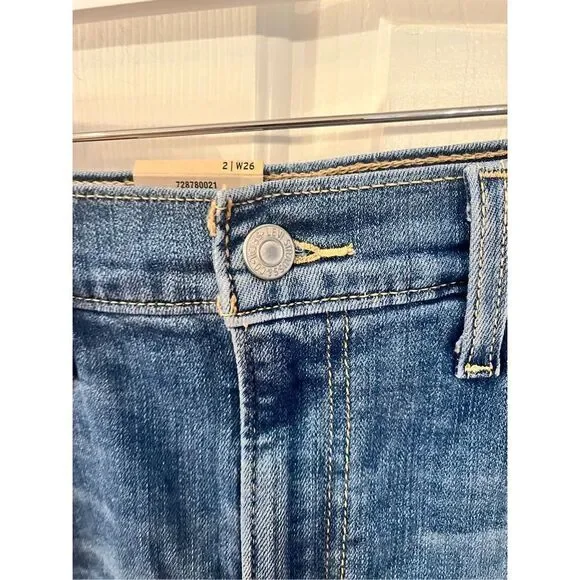 Levi’s High-Rise Shorts Slim Hip Sz 2/ 26 NWT - Picture 3 of 7